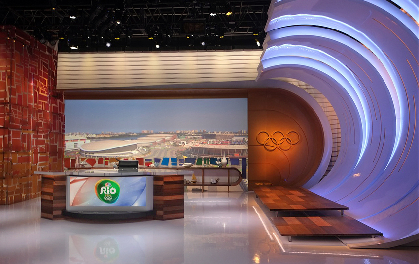 Main anchor area in Studio B.