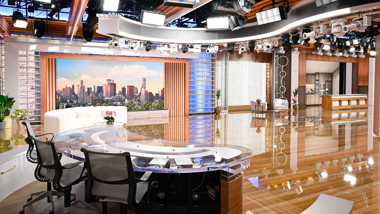 NCS_good-morning-america_2025_studio-c_0008