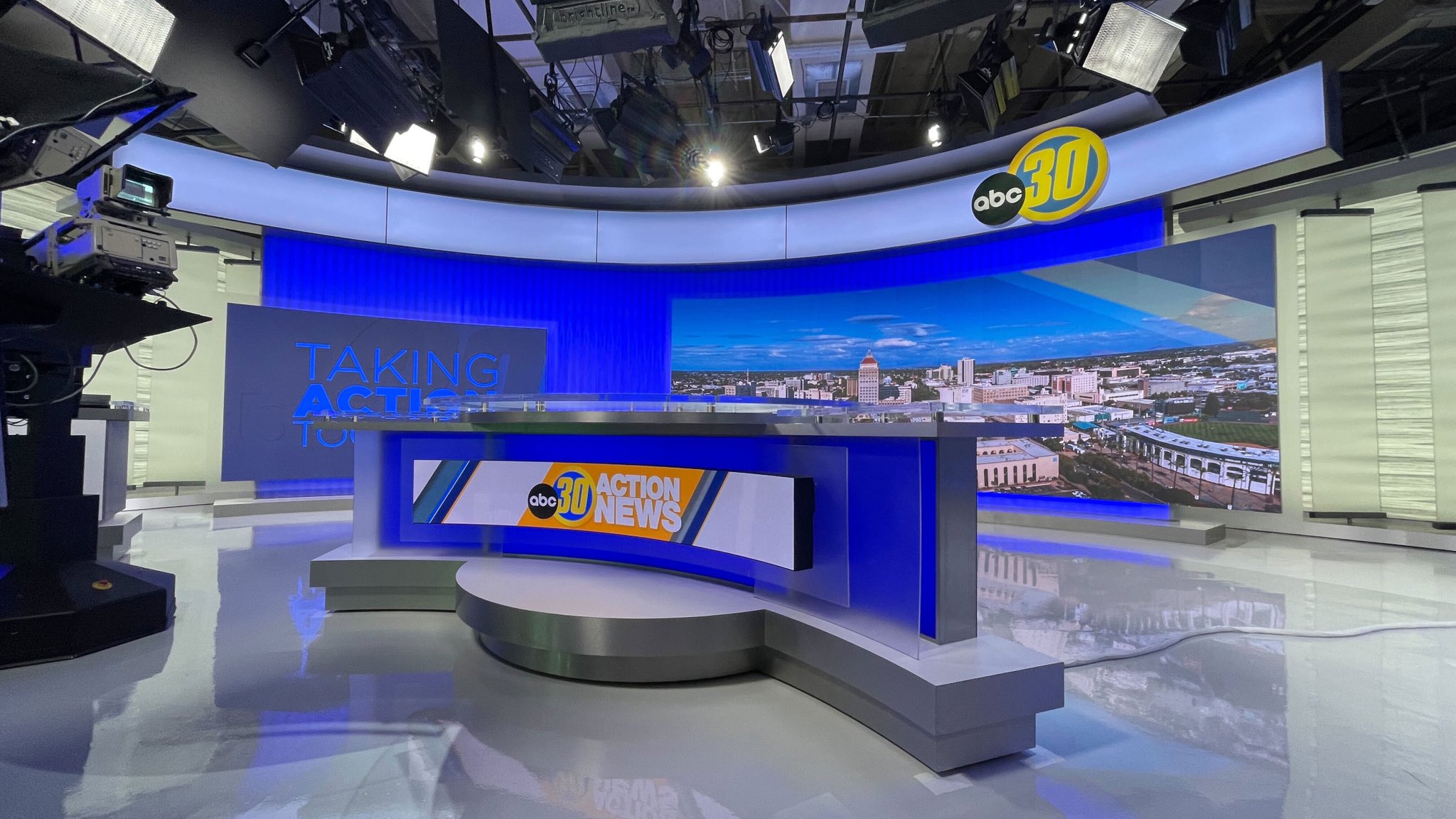 ABC-30-Fresno_KFSN_Studio_04