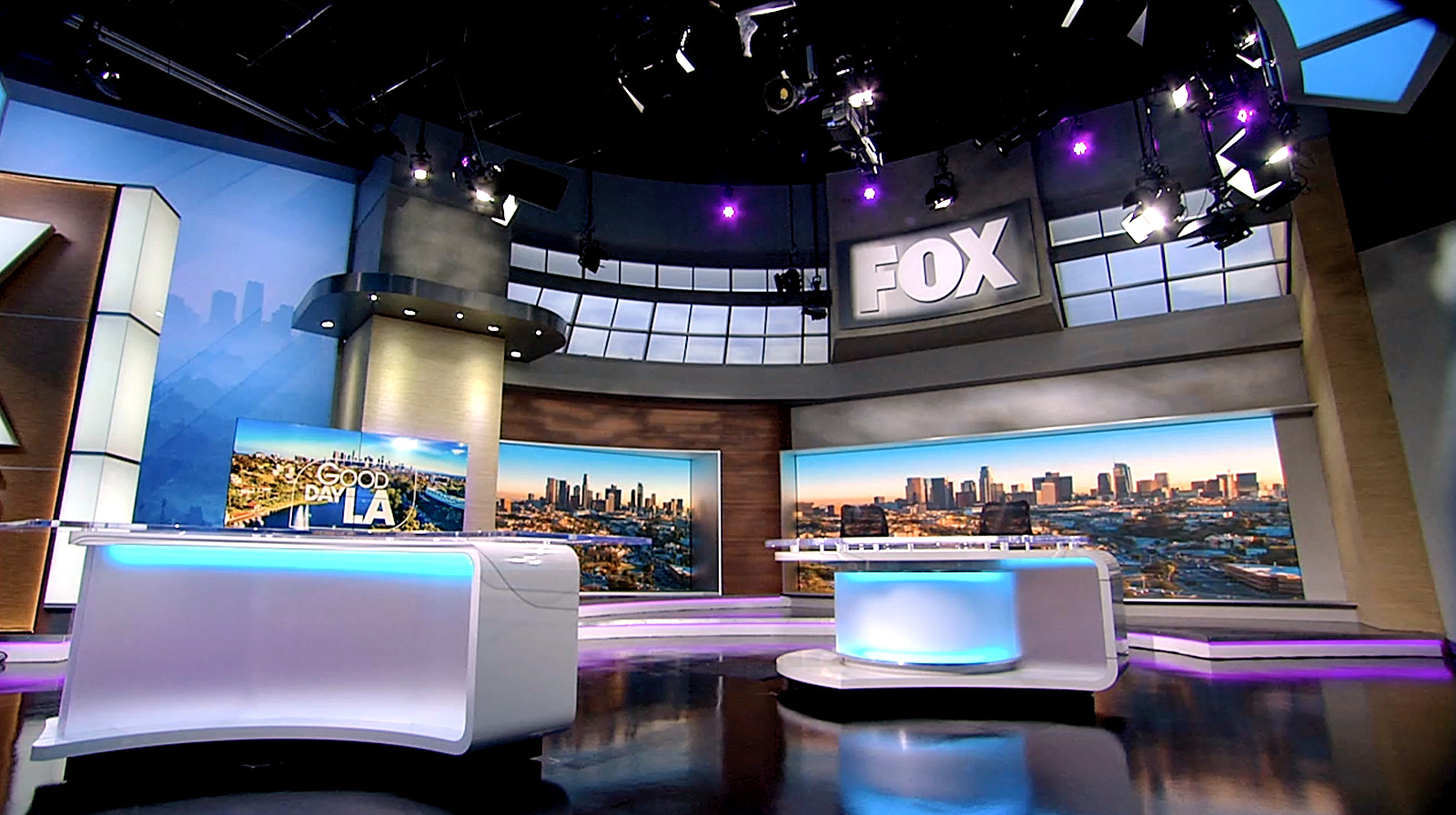 Fox-11-KTTV_studio_02