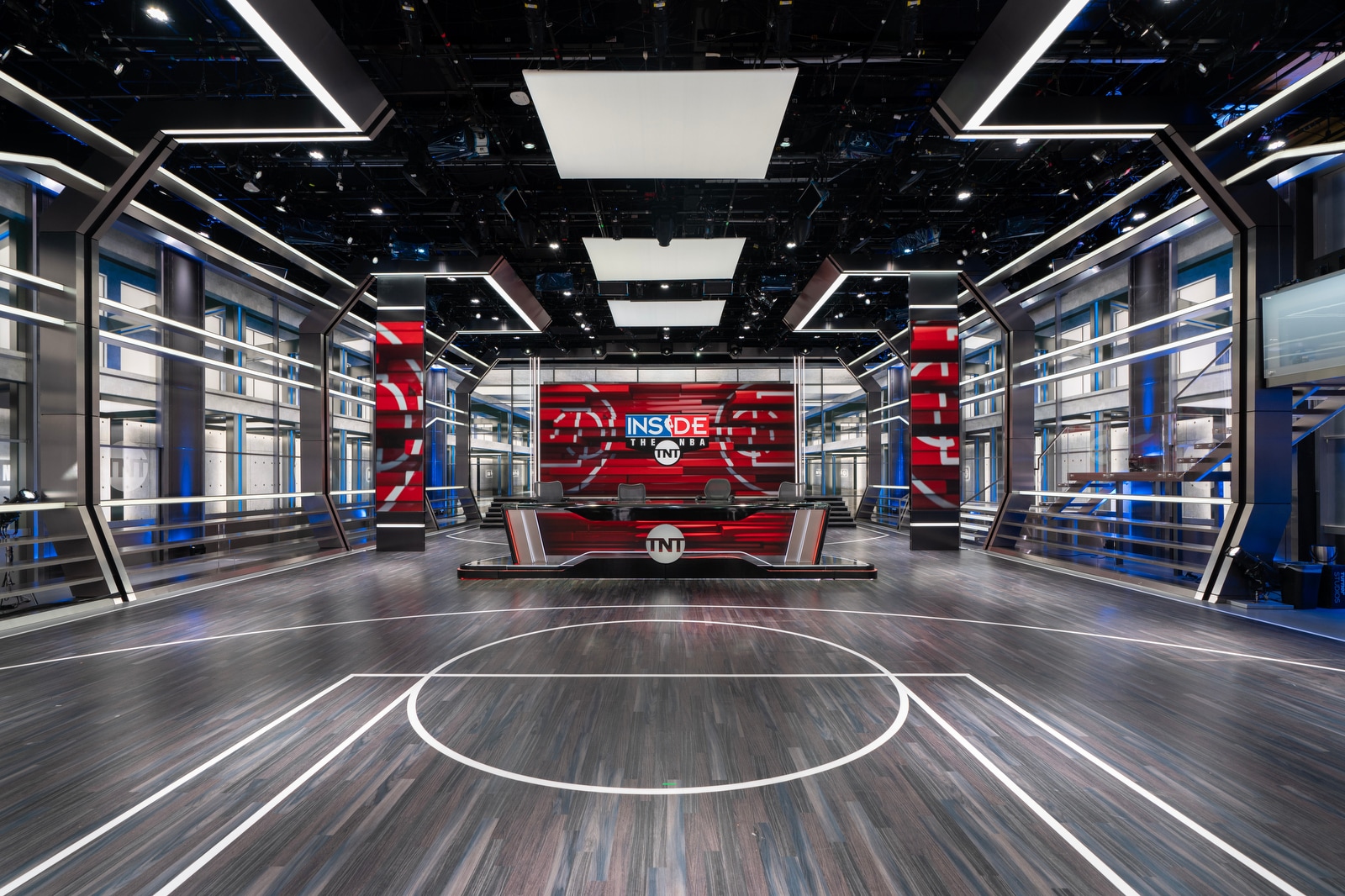 NBA-TNT-Studio-J_2022_25