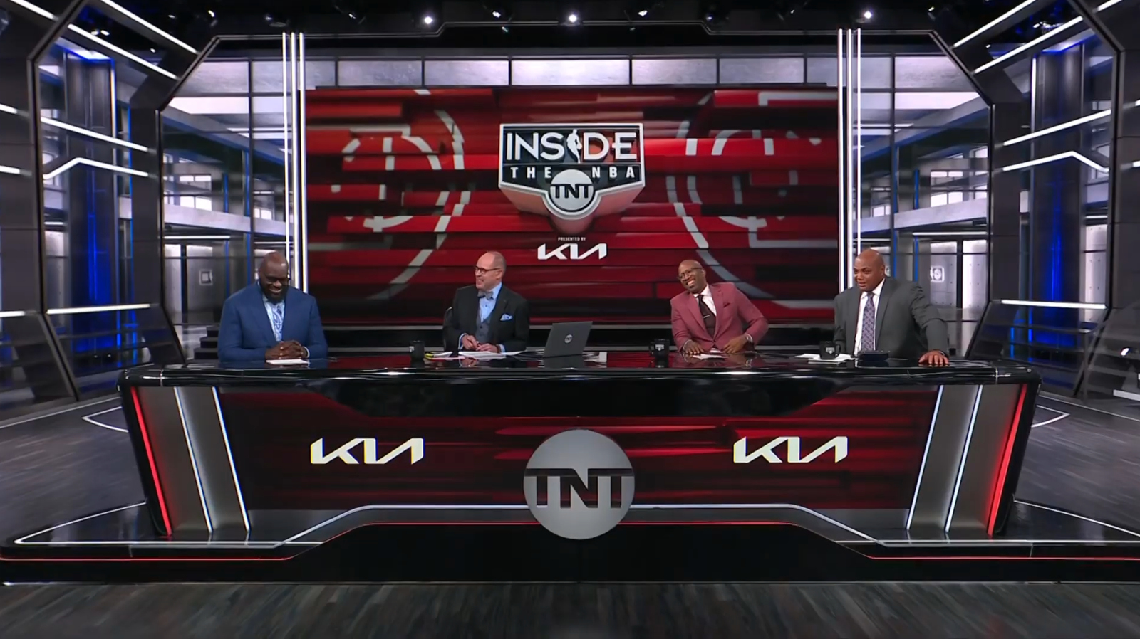 NBA-TNT-Studio-J_2022_28