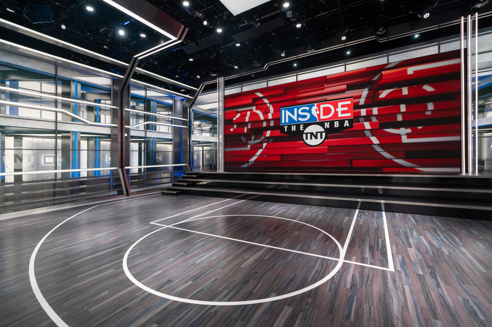 NBA-TNT-Studio-J_2022_31