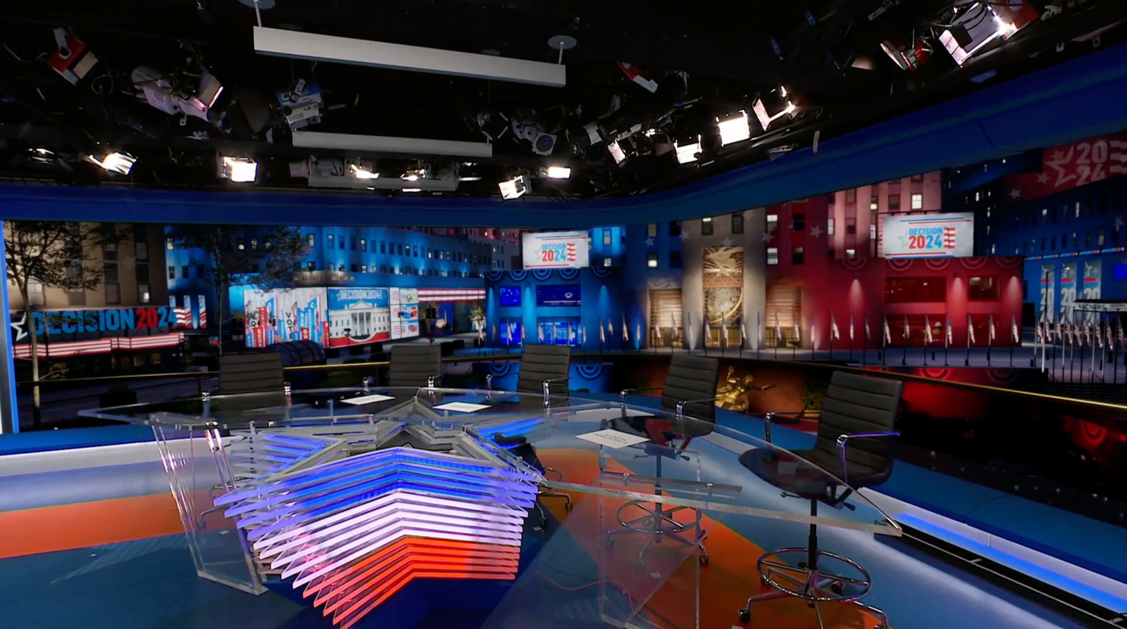 NBC-News_studio-4e_election-night_015