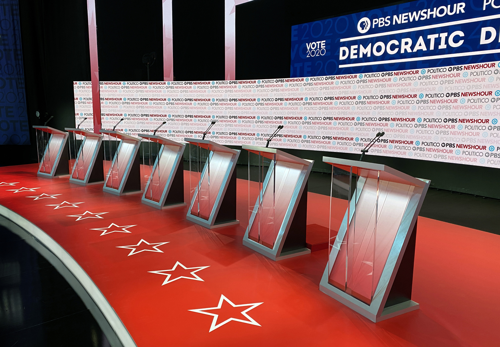 NCS_PBS-NewsHour_Politico_Democratic-Debate_004