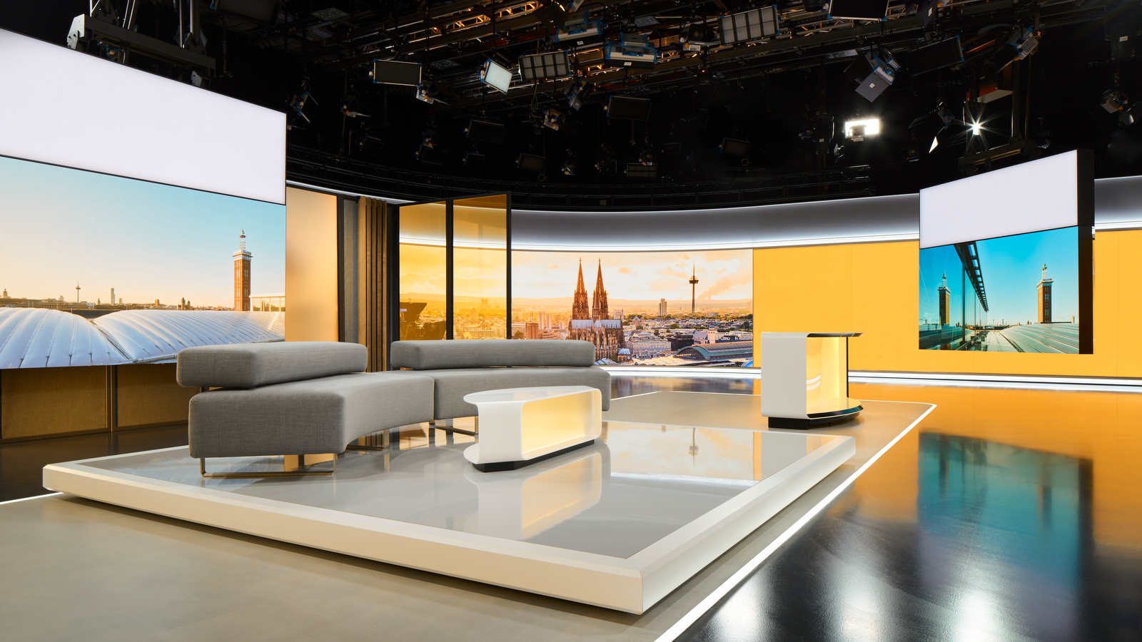 RTL_Aktuell_studio-2022_10