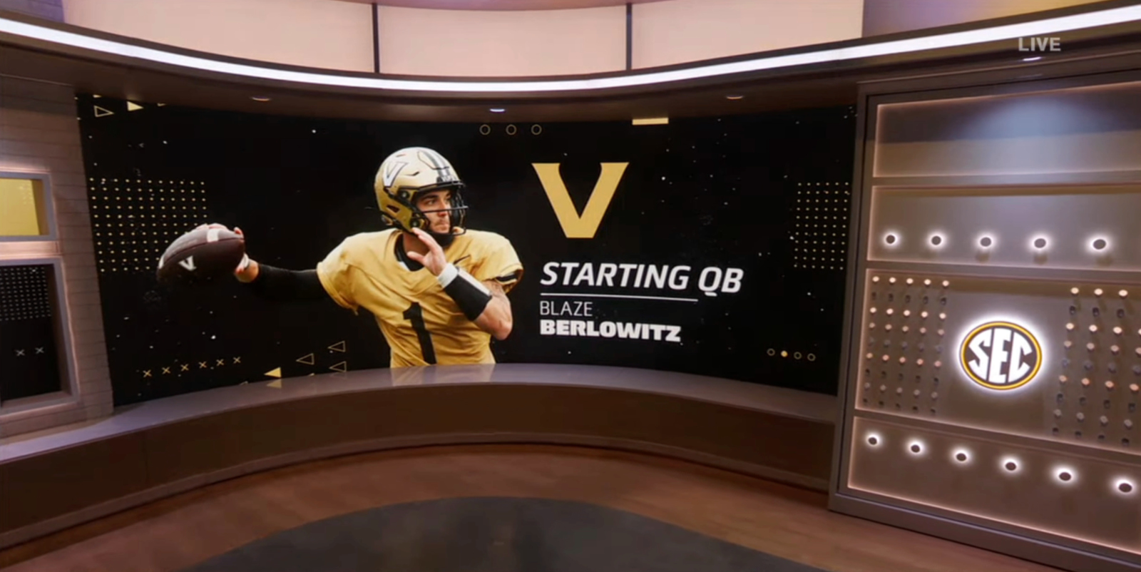 sec-network_studio-b_2026_0057