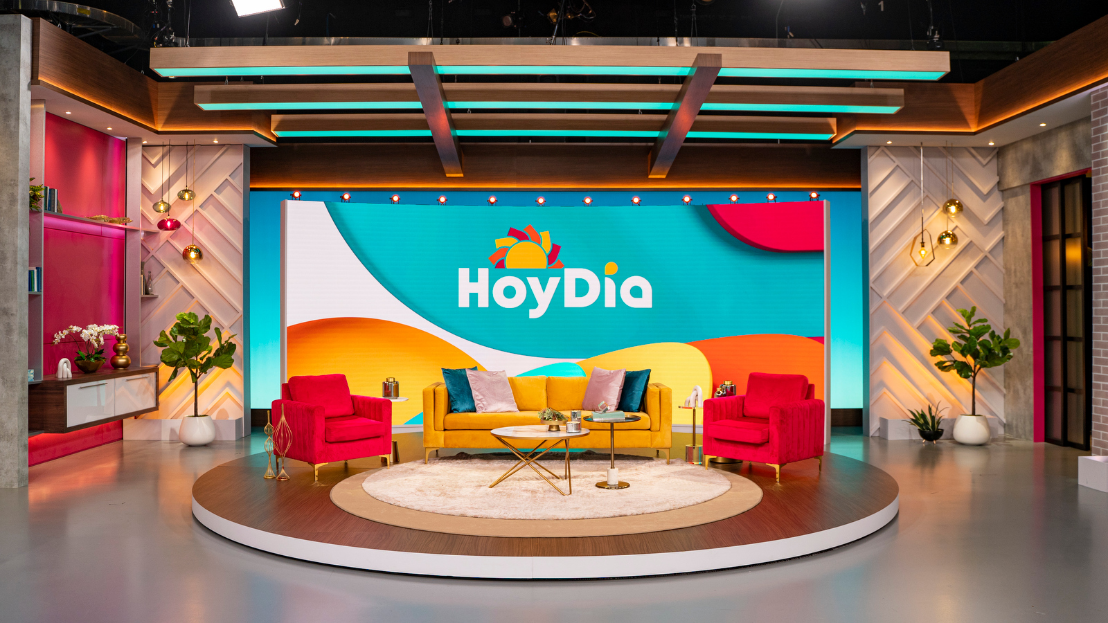 Hoy Día Broadcast Set Design Gallery