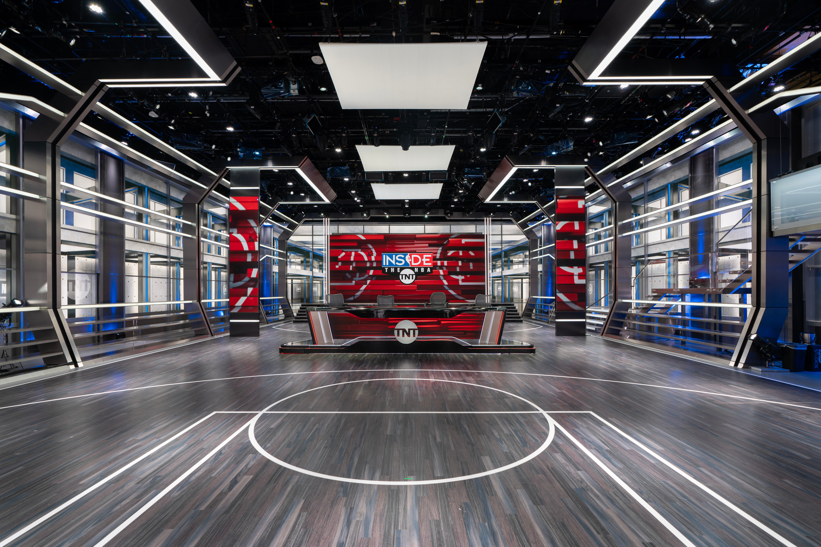 Inside the NBA' back in studio with expanded desk - NewscastStudio